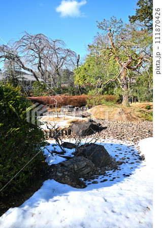 残雪の中院　庭園　冬景色　 111870426
