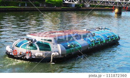 東京都観光汽船の水上バス「ホタルナ」の風景 111872360