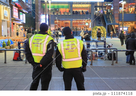 新宿区安全安心パトロール隊　治安維持 111874118