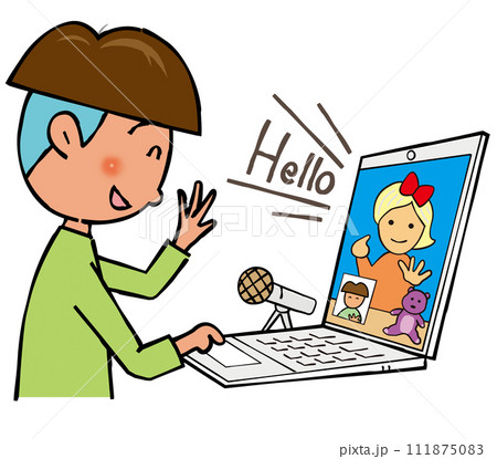 パソコンで外国の女の子とテレビ電話をする男の子 パソコンで外国の女の子とテレビ電話をする男の子 111875083