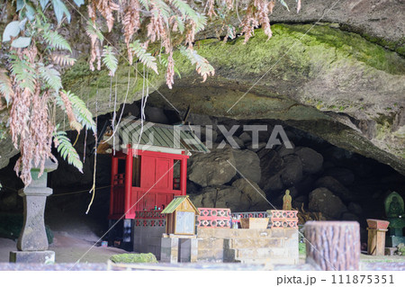 黒川洞穴の祭壇 111875351