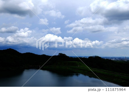 梅雨の合間の城山湖 【相模原市津久井 6月】 梅雨の合間の城山湖 【相模原市津久井 6月】 111875964