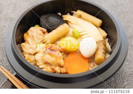 おいしい釜飯弁当 111878216