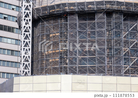 解体工事中の大阪マルビル(2024年2月11日撮影) 解体工事中の大阪マルビル(2024年2月11日撮影) 111878553