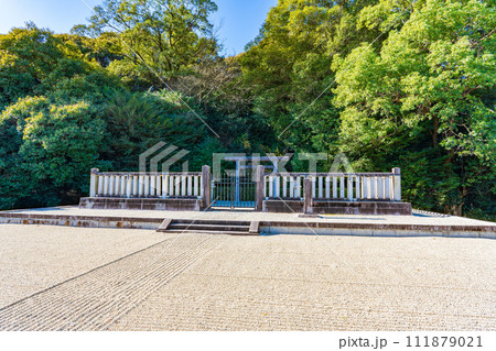 奈良県香芝市　第二十五代武烈天皇　	傍丘磐坏丘北陵 111879021
