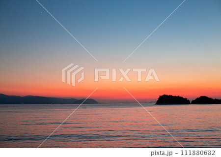 琴弾地海水浴場の夕景 琴弾地海水浴場の夕景 111880682