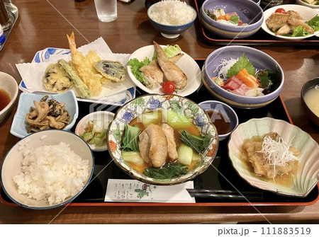 ホテルサトウの夕食 111883519