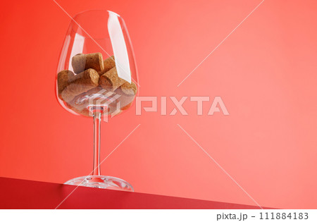 Red wine elegance Red wine elegance 111884183