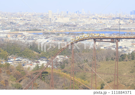 よみうりランドのジェットコースター（バンデット） 111884371