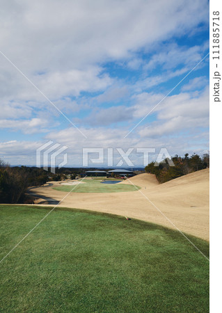冬のゴルフ場 111885718