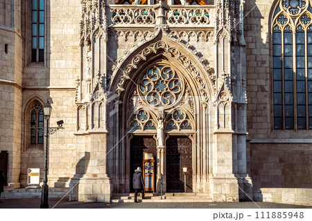 Side entrance of Matthias Church on Castle Hill, Budapest, Hungary 111885948