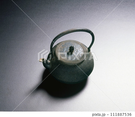 鉄瓶 111887536