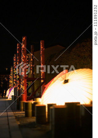 竹の灯籠と和傘の光の競演 山鹿灯籠浪漫2024年 竹の灯籠と和傘の光の競演 山鹿灯籠浪漫2024年 111891232