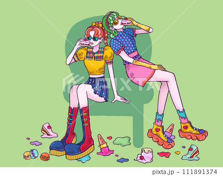 ケーキを食べる仲良しな2人の女の子 黄緑背景 ケーキを食べる仲良しな2人の女の子 黄緑背景 111891374