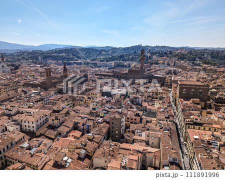 Panoramic view of Florence and the Palazzo Vecchio 111891996
