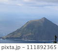 八丈小島を八丈島の八丈富士から望む 111892365