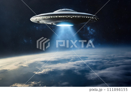 地球に接近するUFOのイメージ 地球に接近するUFOのイメージ 111898155