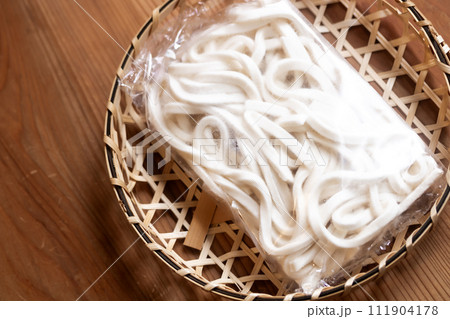 生産高日本一の冷凍食品・冷凍うどん 生産高日本一の冷凍食品・冷凍うどん 111904178