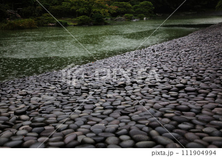 日本の庭園風景 日本の庭園風景 111904994