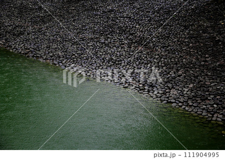 日本の庭園風景 日本の庭園風景 111904995