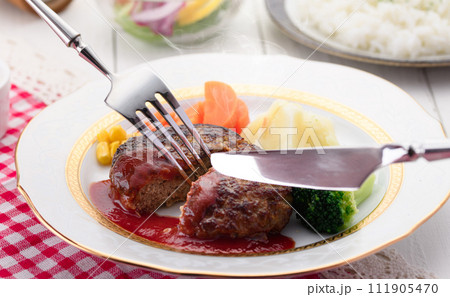 ハンバーグ 111905470