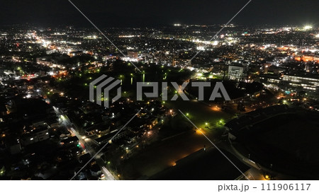 光輝く都市 - 郡山市中心地からの夜景空撮 111906117