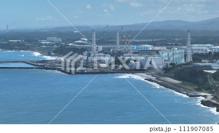 双葉町から見る歴史的記憶 - 福島第一原子力発電所の空撮3 111907085