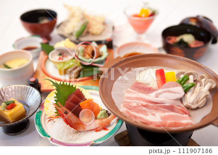豪華な料理の集合画像 豪華な料理の集合画像 111907186