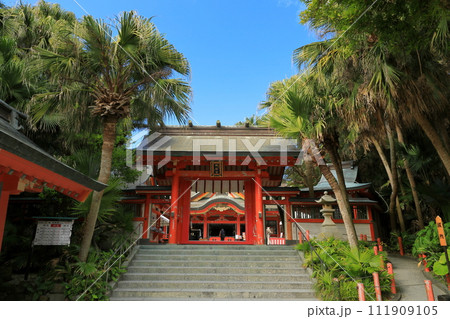 南国情緒が漂う宮崎青島神社の佇まい 111909105