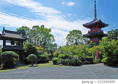 福岡県みやこ町にある豊前国分寺三重塔 福岡県みやこ町にある豊前国分寺三重塔 111910307