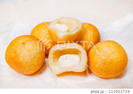 チーズボール 111912719