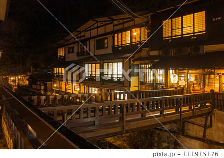 夜の黒川温泉 夜の黒川温泉 111915176