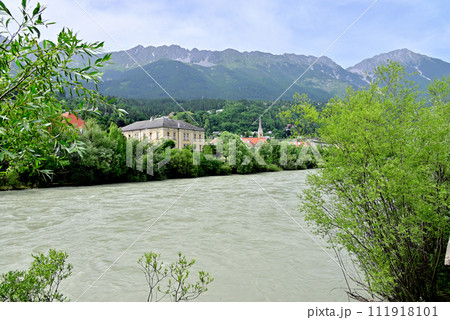 イン川の川べりからのノルトケッテ連峰 111918101