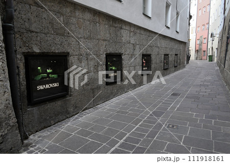 スワロフスキーインスブルック本店傍らの路地 111918161