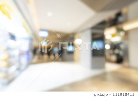 繁華街の背景ぼかし 111918413