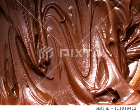 チョコレート　湯煎　溶ける 111919412