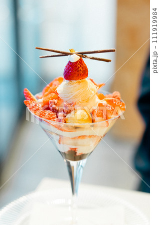 大人のパフェ、夜パフェ、高級パフェ 111919984