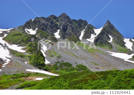北アルプス 涸沢槍カール　夏景色 111920441