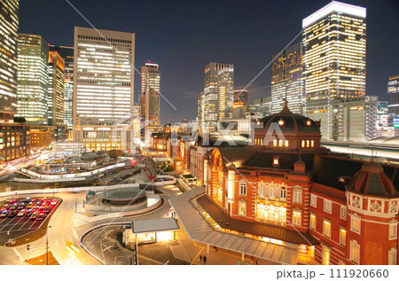 東京駅　夜景 111920660