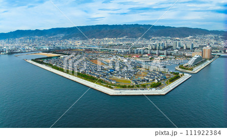 ドローンでしか撮れない、兵庫県の有名な釣り場『南芦屋浜ベランダ』の埋立地の景色 ドローンでしか撮れない、兵庫県の有名な釣り場『南芦屋浜ベランダ』の埋立地の景色 111922384