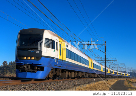 総武本線を走る255系 総武本線を走る255系 111923312