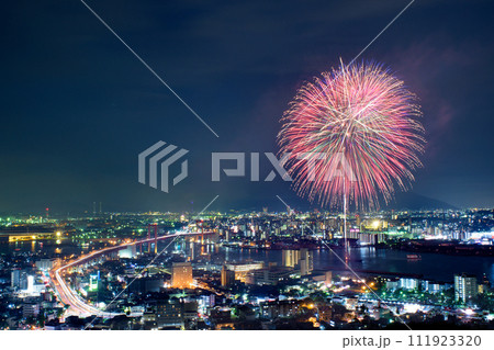 くきのうみ花火大会と若戸大橋 111923320