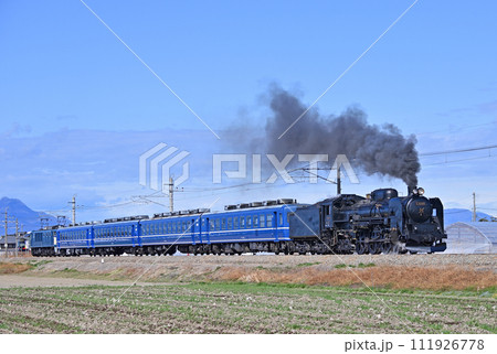 両毛線　駒形ー伊勢原　JR東日本　C61-20＋12系＋EF64-1001（高崎）　試運転 111926778