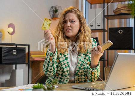 Annoyed businesswoman girl buying, bank refuse problem unsuccessful payment lack of money balance 111926991