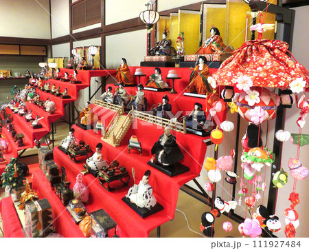 ひな人形段飾り ひな人形段飾り 111927484