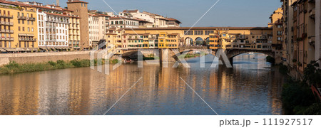 Famous Ponte Vecchio in Florence during sunset Famous Ponte Vecchio in Florence during sunset 111927517