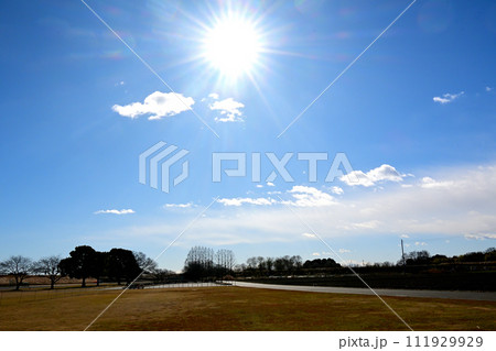荒川の、広々とした河川敷の冬景色 荒川の、広々とした河川敷の冬景色 111929929