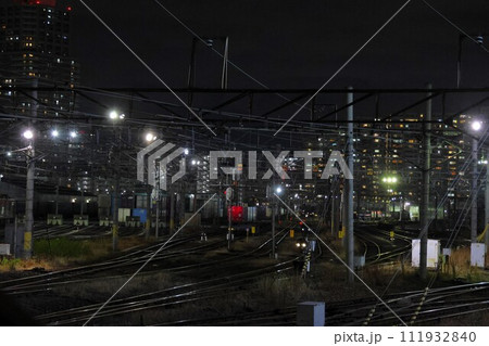 【JR貨物】夜の隅田川駅（隅田川貨物線） 111932840