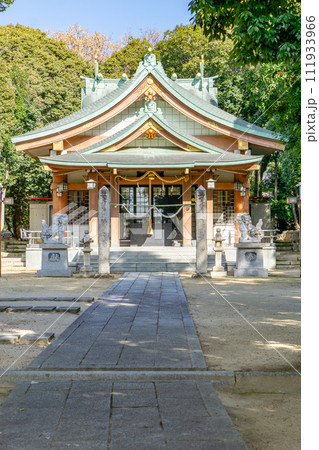兵庫県伊丹市昆陽北の西天神社　拝殿（夫婦の神） 111933966