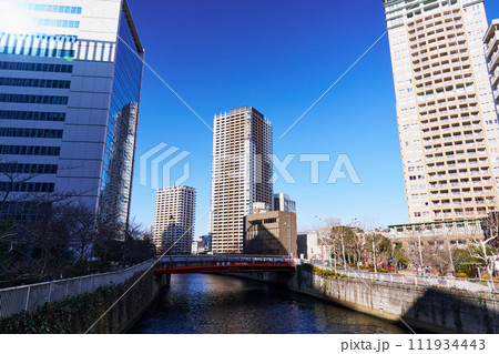 東京 大崎 目黒川と大崎の街並み 東京 大崎 目黒川と大崎の街並み 111934443